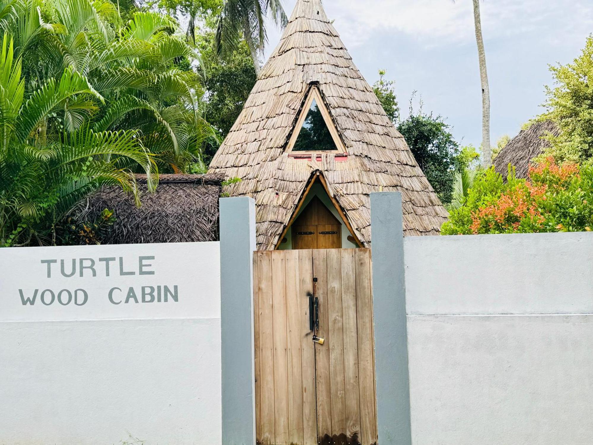 Turtle Wood Cabin Tangalle Exteriör bild